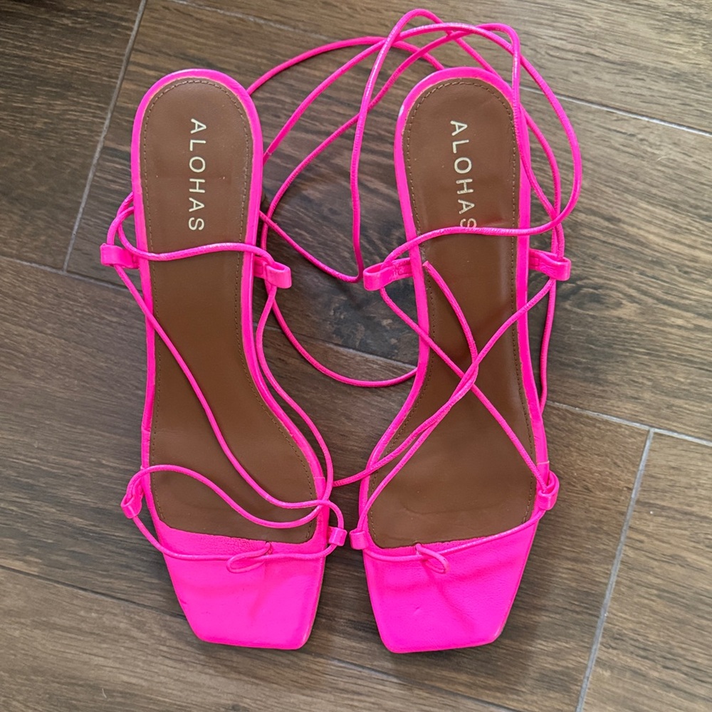 ALOHAS Neon Pink Strappy Sandals